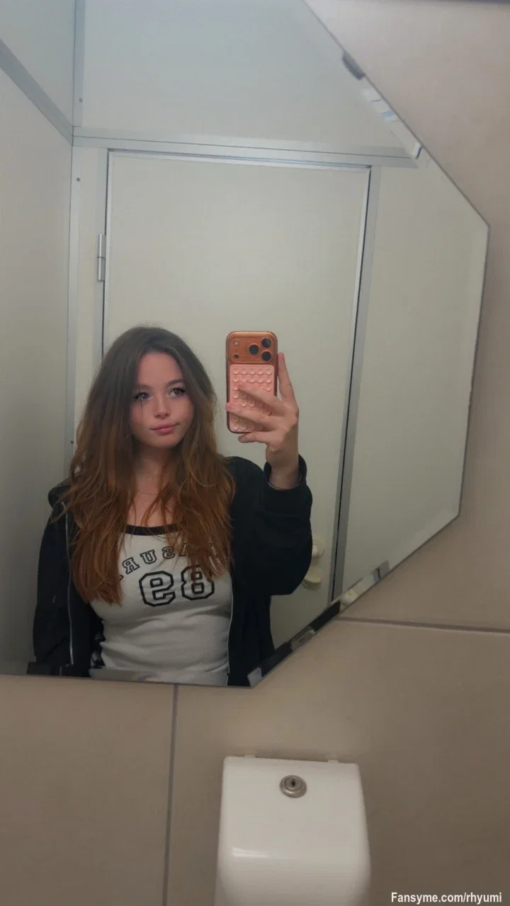 I need opinions ❤️🤔 text me ❤️

Did you see my first ever Masturbationen video ❤️

#ass #wet #pussy #geil #textme #fansfollowme #boobies #bigboobs