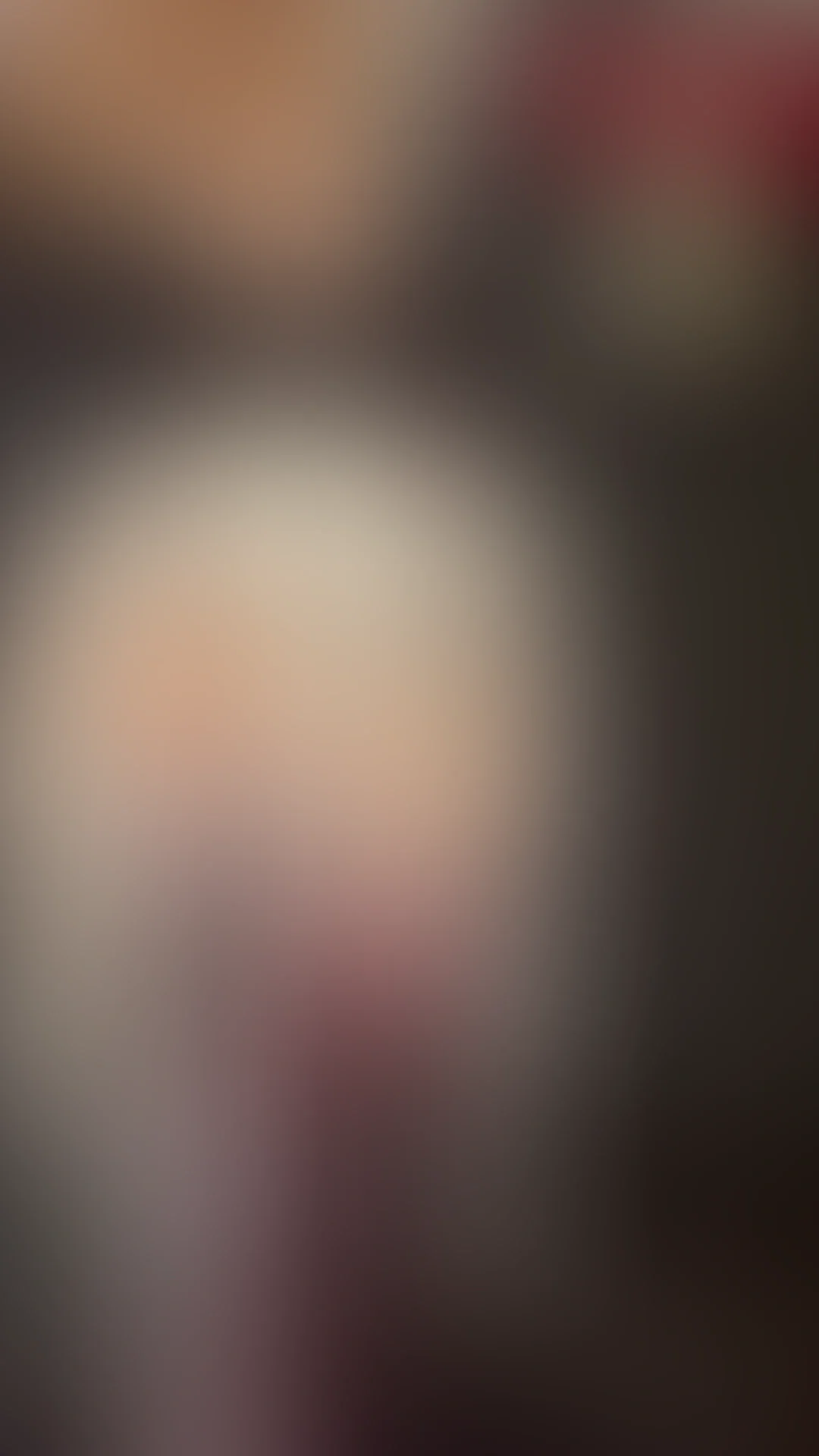 Und wenn ihr sehen wollt wie ich mir die Flasche kurz reinflye, gibt es gleich ein neues Video :)

Das Kostüm war sehr aufwendig. Würde mich auch gerne über bisschen Support freuen ❤️