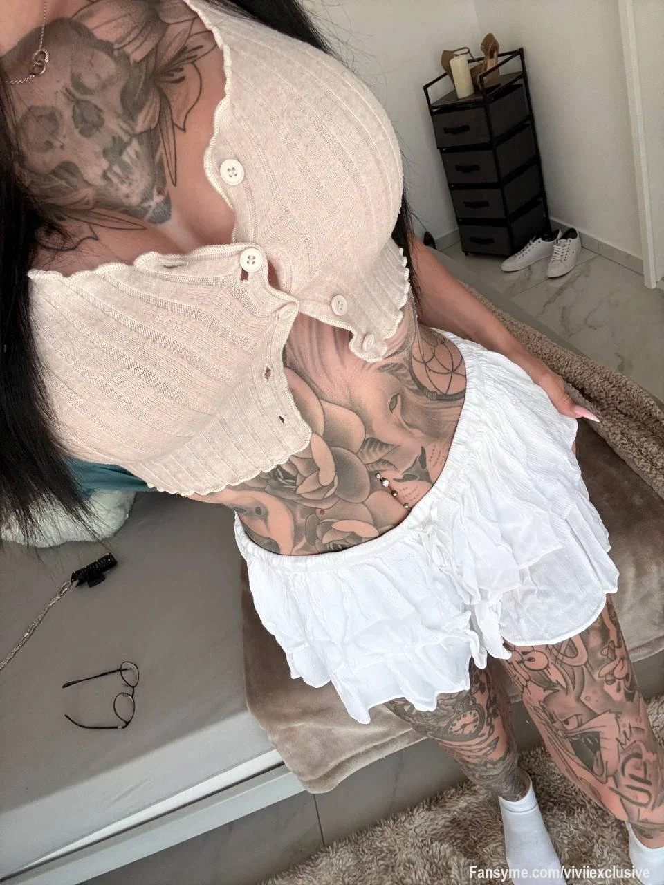 Eigentlich wollte ich heute lieb sein… 🤫

aber dann ist der Rock immer kürzer geworden und meine Gedanken immer versauter 😈🔥

Auf Dich wartet ein heißes Video - Klick rein 🎥🔥💦