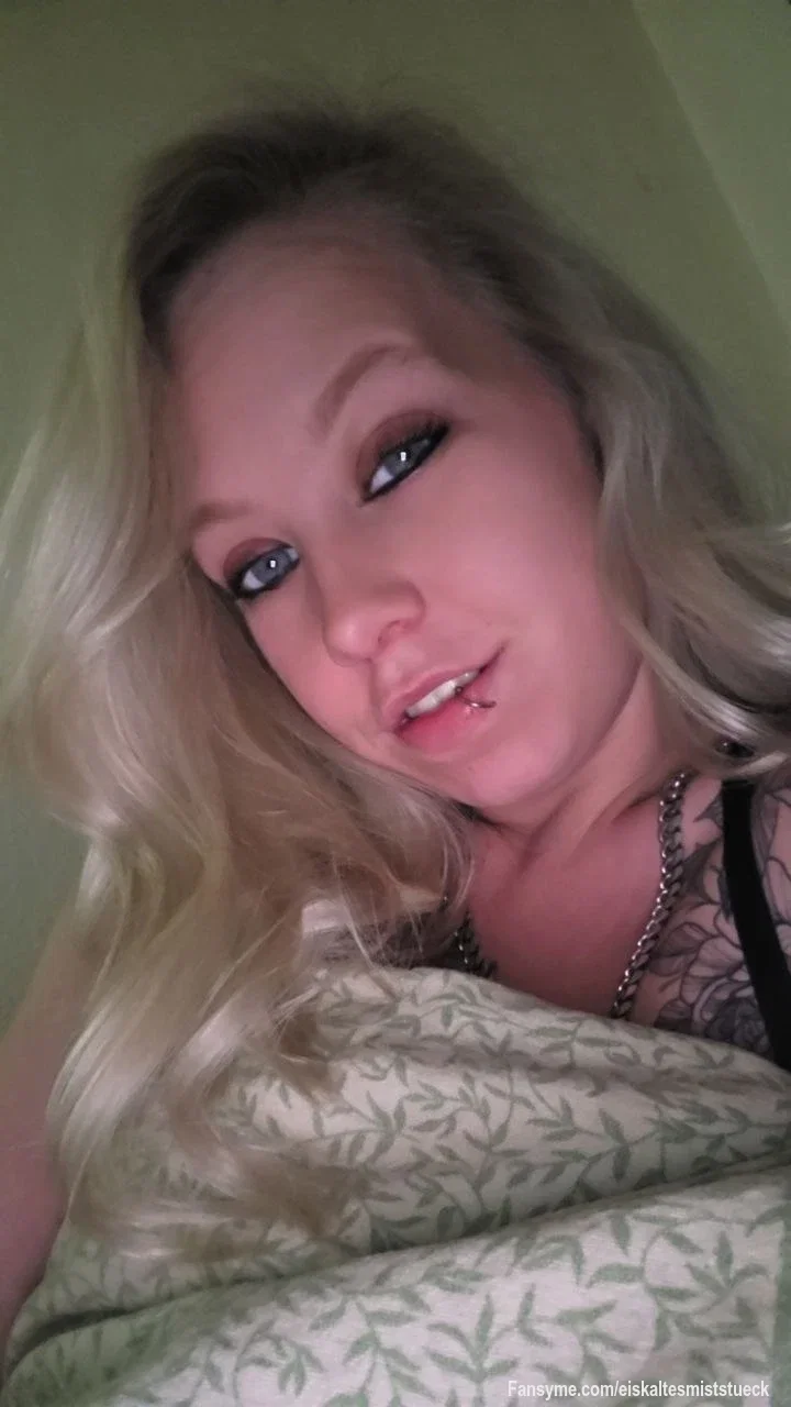 Mit mir im Bett wird Schlaf meistens ziemlich nebensächlich… 🤤😈😏

ich halte Dich lieber anders wach 😏💋