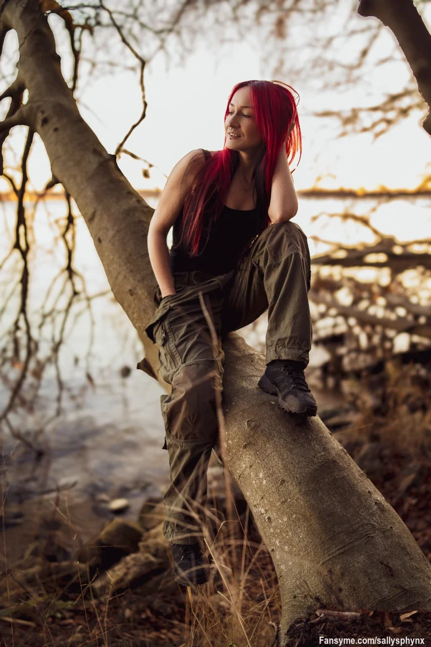 Verbringst du auch so gerne Zeit in der Natur? 🌿
Was nach diesen Bildern passiert ist, gibt's kostenlos für meine Abonnenten zu sehen... 😜🔥

Do you love spending time in nature as much as I do? 🌿
What happened after these photos were taken is available for my subscribers to see—for free... 😜🔥