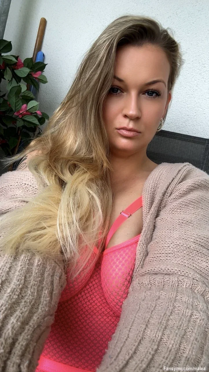 Guten Morgen 😘 die Verlosung geht noch bis heute Abend 23:59 Uhr. 
Jeder der bei abonniert nimmt automatisch teil.

🏆 Zu gewinnen gibt es:

🎥 3x Content-Paket im Wert von 150 €
🔥 Dildo-Video in der Sauna
💃 POV-Video mit Strip
👙 Dessous-Bilderpakete
🍑 Anal-Video
☀️ Solo-Video im Solarium

💜 Zusätzlich werden folgende Preise verlost:

📸 Video- & Bilderpaket
🎬 Video-Dickratings
😍 exklusives Bild
🔥 Sextape
🚿 Dusch-Video
✍️ Sexchats