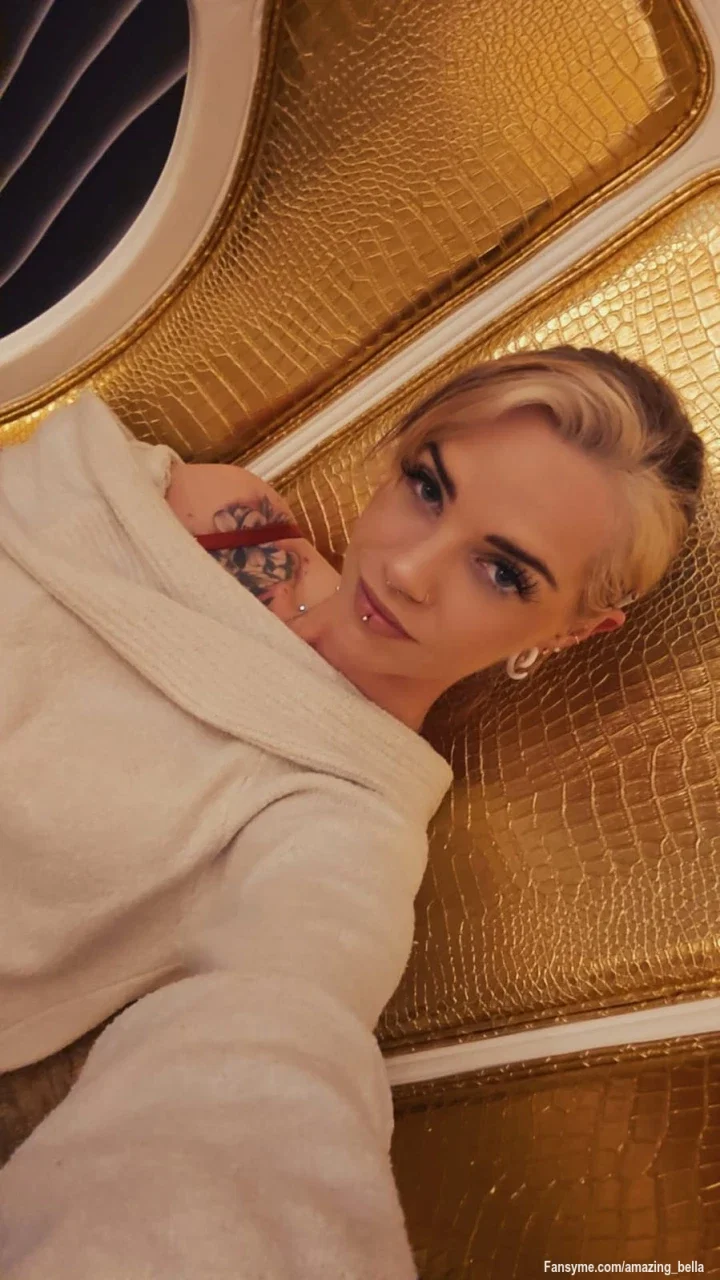 Guten Morgen Süßer ❤️💋
Hoffe du bist gut in die neue Woche gestartet und hast etwas Zeit mich kennenzulernen 😈💋

#german #fansfollowme #amateur #geil #horny #tattoo #tattooed #arsch #boobs #tits