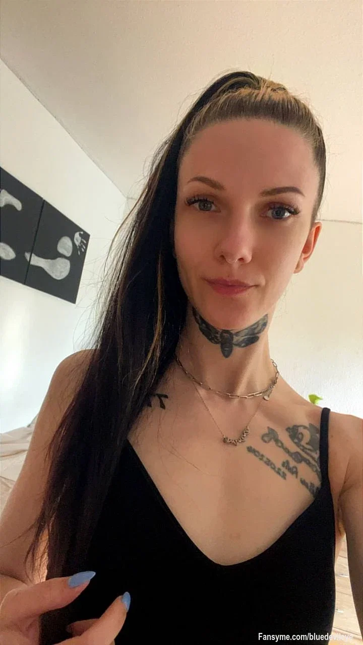 Ich habe gerade etwas hochgeladen, das dir gefallen könnte... 😈🖤

Trau dich - es wird dir gefallen 😈😏🤫