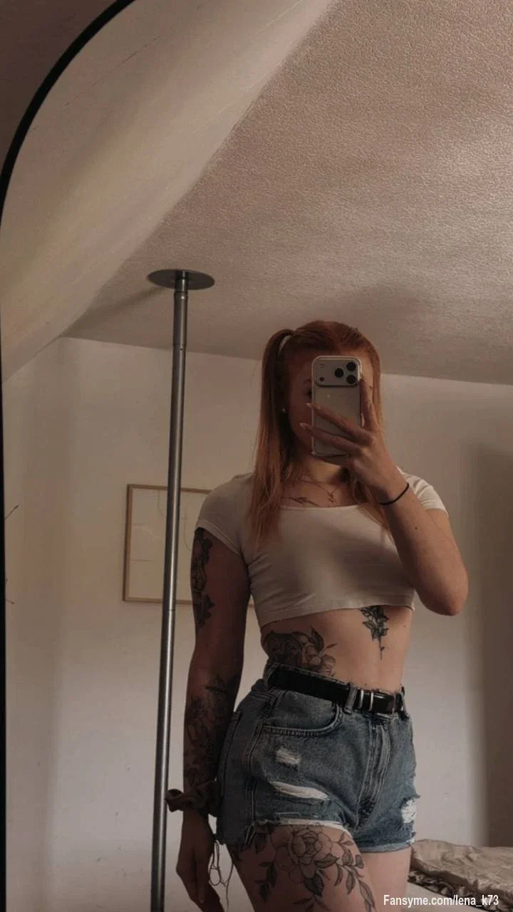 Kurzes Top, kurze Shorts und ganz schlechte Absichten... 😇🔥 

Ich hatte heute Lust, ein bisschen zu provozieren. Die Frage ist nur: Wie lange hältst du durch? 😏💋