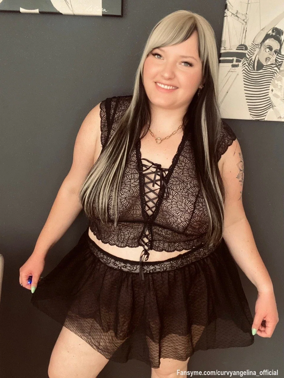 Nur ein kleiner Einblick in unseren heutigen Abend... 🖤

Ich verspreche dir, das Beste habe ich mir extra für dich aufgehoben. 😘

Schreib  mir und Lass uns einen heißen Dirtytalk starten 😏🥵