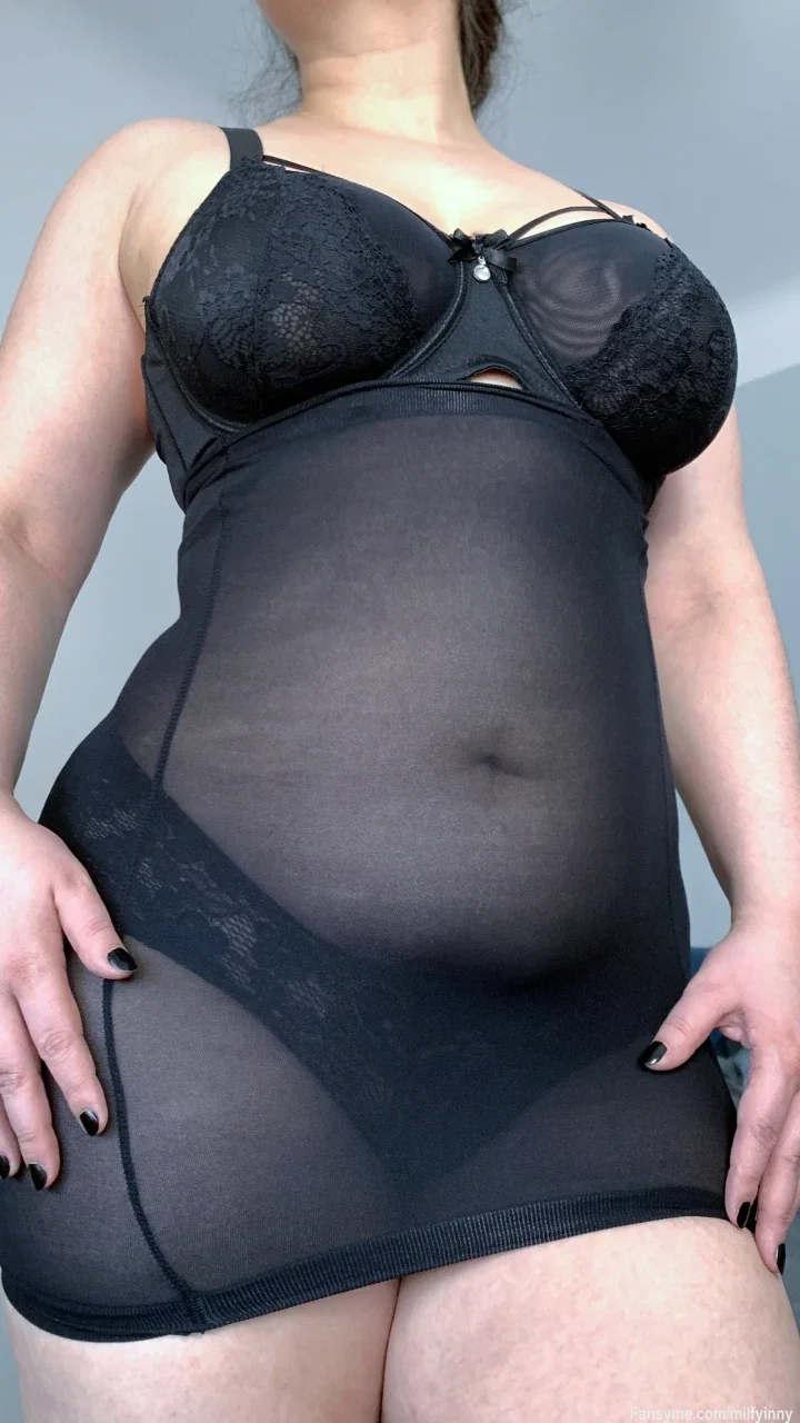 What’s the point of having curves and big tits like these if I don’t tease you with them? 😏

#mature #bbw #saggy #chubby #milf #curvy #bigboobs #mommy #bigtits #tits #boobs #natural #naturaltits #naturalboobs #hot #sexy #stepmom #hotwife #lingerie #horny