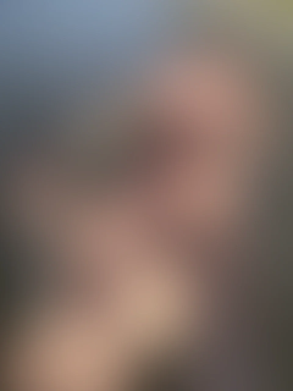 Ich bin verführerisch, ohne es zu wollen. Na gut, ich will. 🤭 Was machst du, wenn ich dich nicht mehr loslasse?