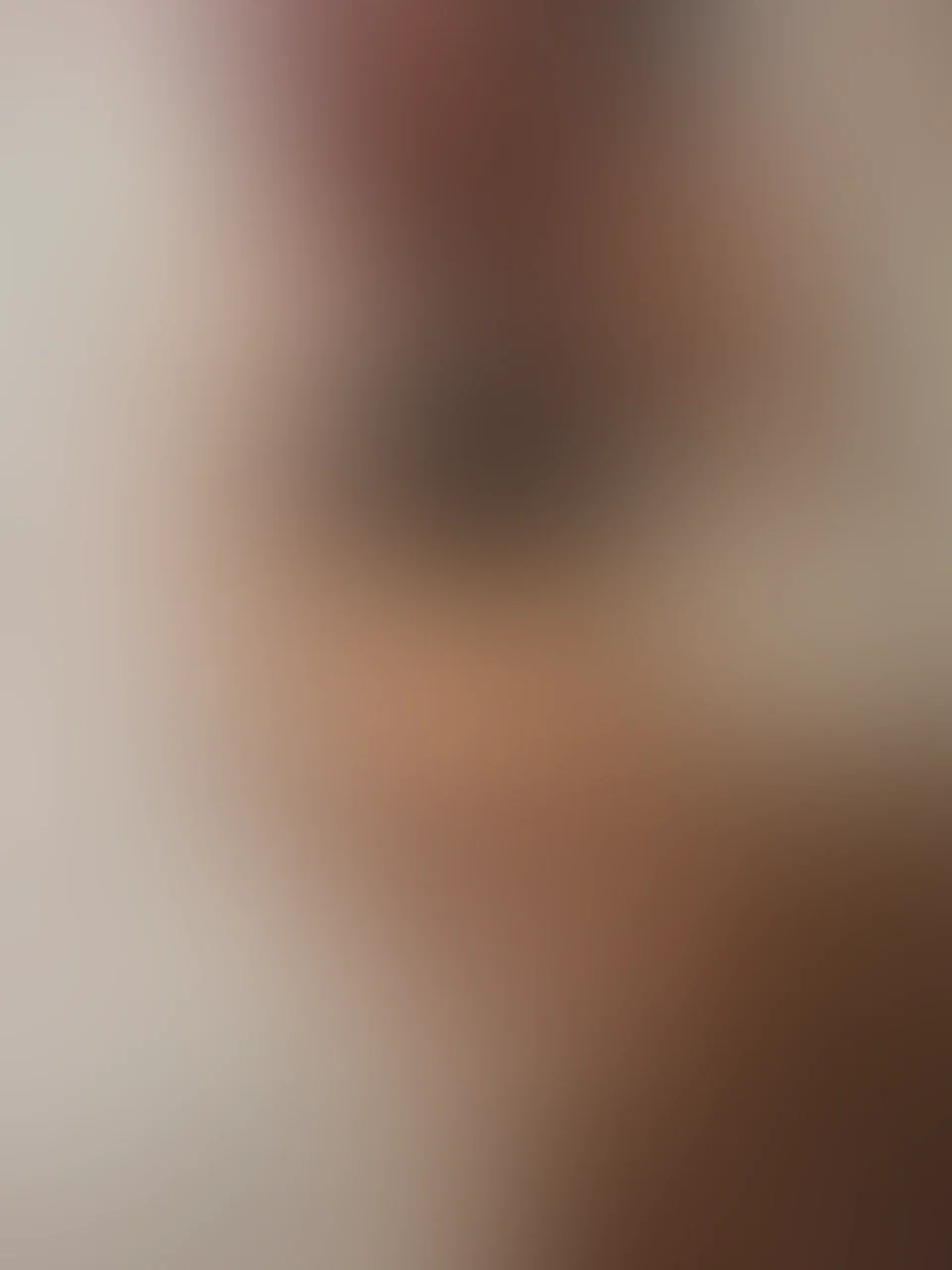 Ich frage mich, welche Gedanken dir bei dem Anblick kommen. Magst du sie mir erzählen? Das würde mich sehr interessieren 😏
#Amateur #Ass #Bigass #Boobs #bigboobs #bigtits #Curvy #Deutsch #Dessous #horny #redhair #Milf #Solo #Sexy