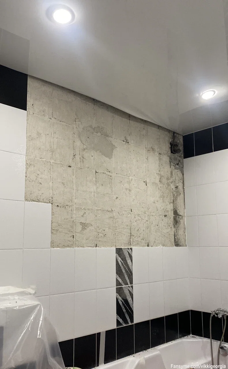 Yesterday I went to the shops with ceramic tiles, choosing options for how to decorate the wall. Which option is better?