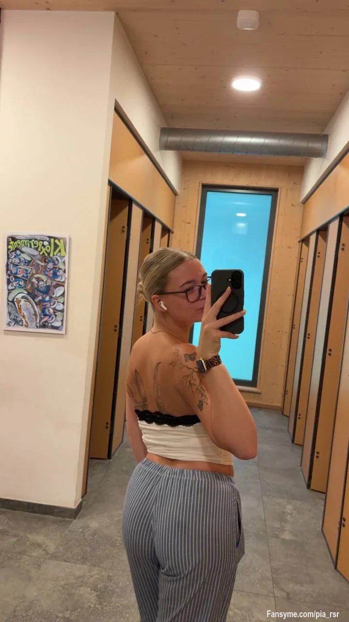 Meine Kurven sehnen sich nach dir 😈

Sexy Bilder ohne Stoff bekommst du exklusiv auf meinen Seiten 🥵🔥