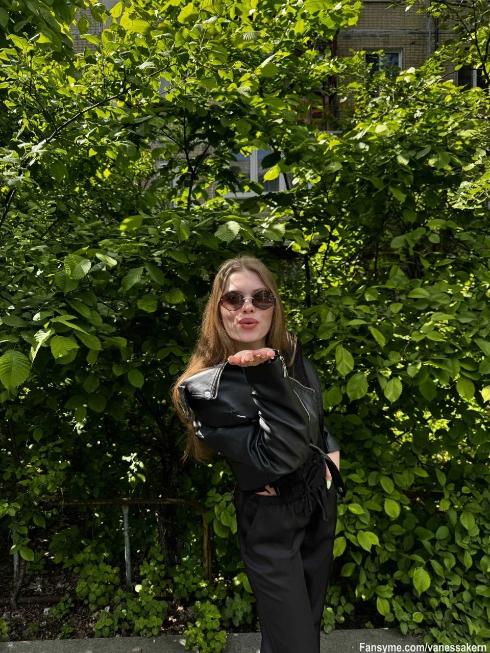 Ich bin schwer zu haben, aber es lohnt sich. 💋 Bist du der, der mich herausfordert?