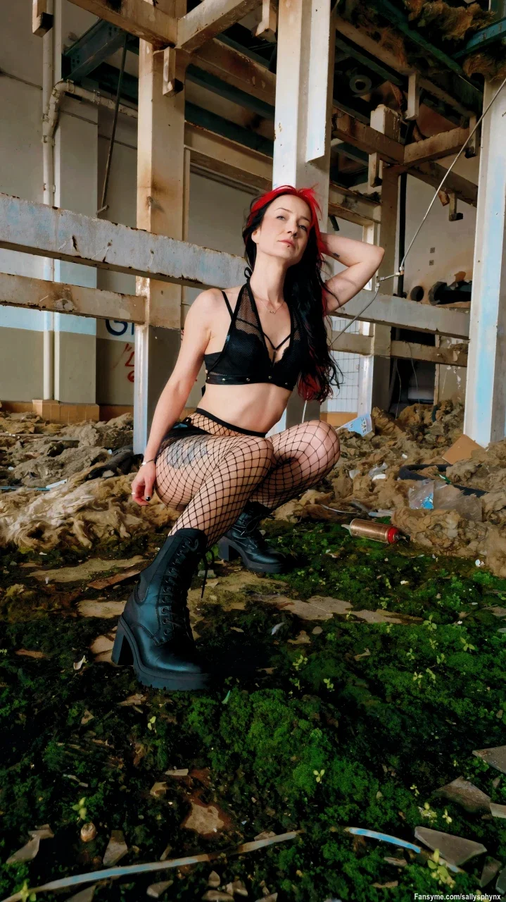 Die 🔥 Bilder gibt's nur für meine Abonnenten 😘

The 🔥 photos are only for my subscribers 😘