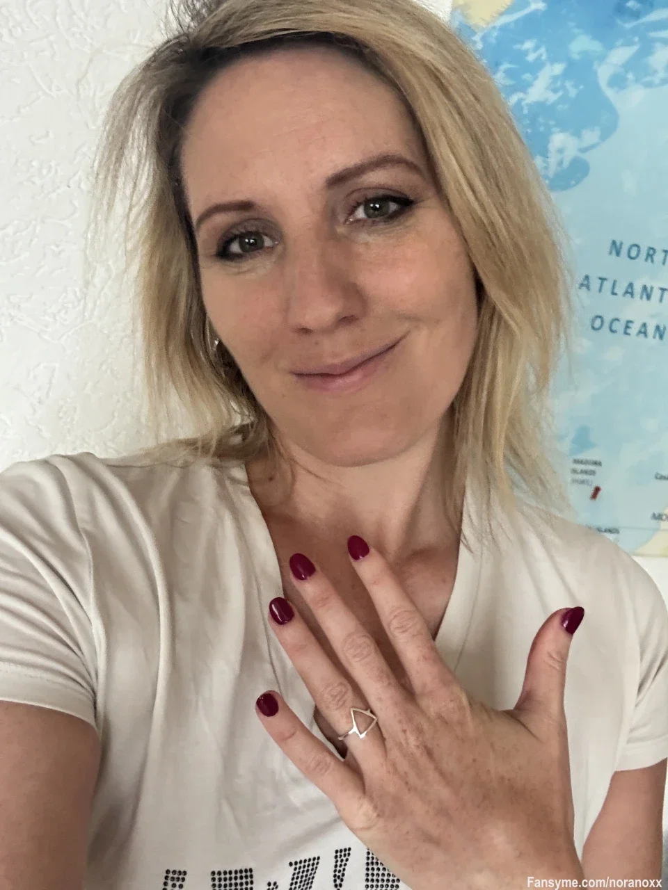 Nägel: check! Bereit für die heiße @melly4you , ab heute wieder ein paar Tage gemeinsam vor der Cam :)