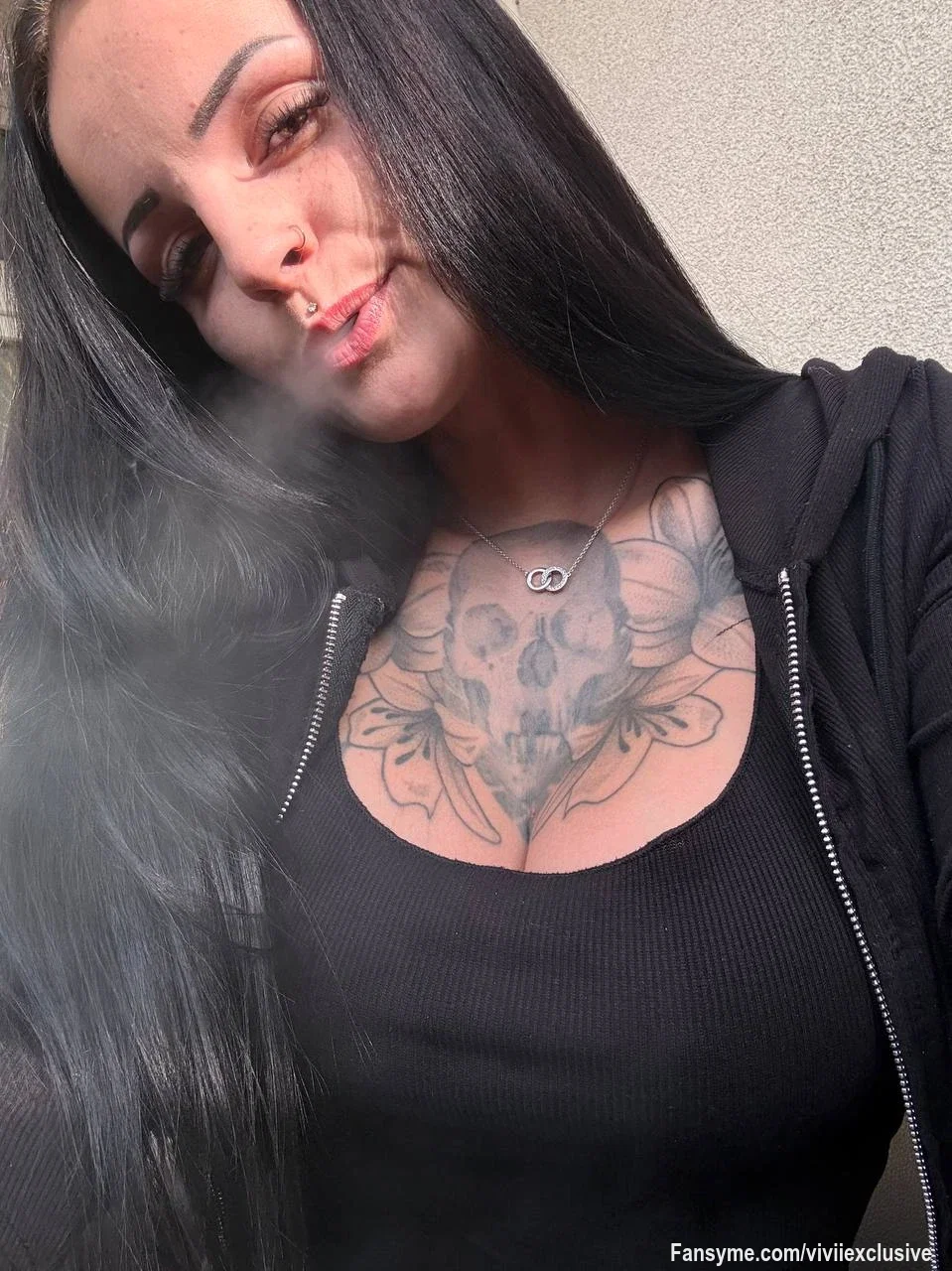 Du denkst du hast schon alles gesehen von mir ...

Da wartet ein mega heißes Video auf dich was dir definitiv den Kopf verdreht 😈🥵🔥🤫

Trau Dich und schreib mir 🍆💦