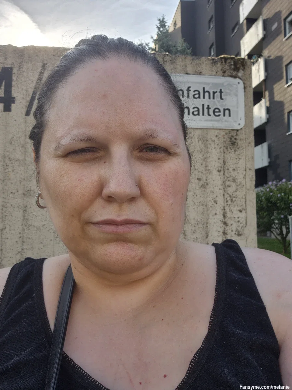 So jetzt gehts erst mal Einkaufen danach komme ich online und würde mich über eine Nachricht von Dir freuen!