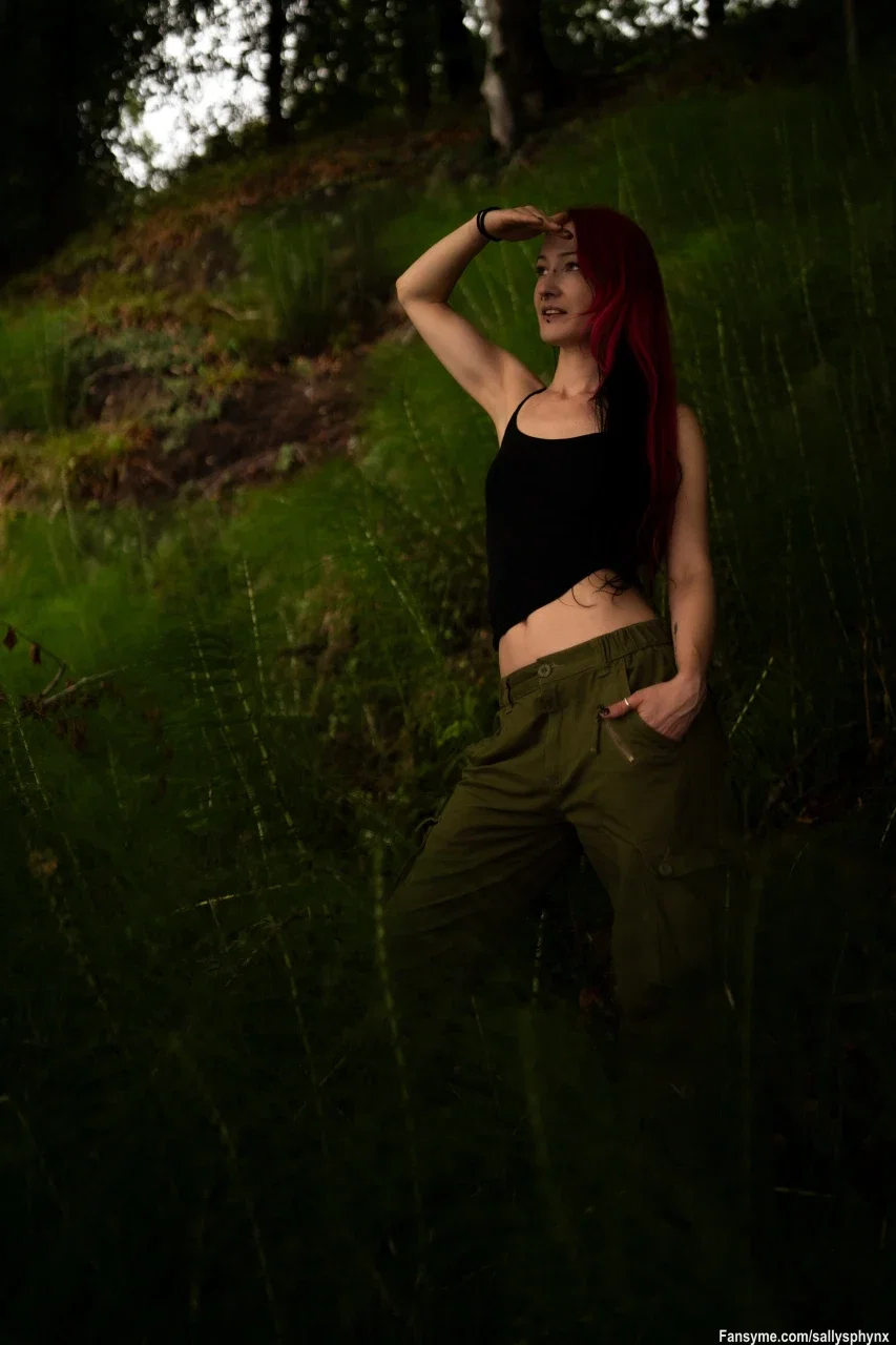 So harmlos wie auf diesen Bildern blieb mein Ausflug nicht… 😏🌿
Ich war ein bisschen in der Natur unterwegs und wenn ich schon so eine schöne, ungestörte Kulisse finde… muss man die schließlich auch entsprechend nutzen. 👀🔥
Die heißen Bilder vom Ausflug gibt’s für meine Abonnenten kostenlos im Feed. 🖤
Wer will sehen, was zwischen den Bäumen noch entstanden ist? 😈🌲🔥

My outing didn't stay as innocent as these pictures suggest… 😏🌿
I was out enjoying nature, and when you find such a beautiful, secluded setting… well, you just have to make the most of it. 👀🔥
The hot photos from the trip are available for free in my subscribers' feed. 🖤
Who wants to see what else happened among the trees? 😈🌲🔥