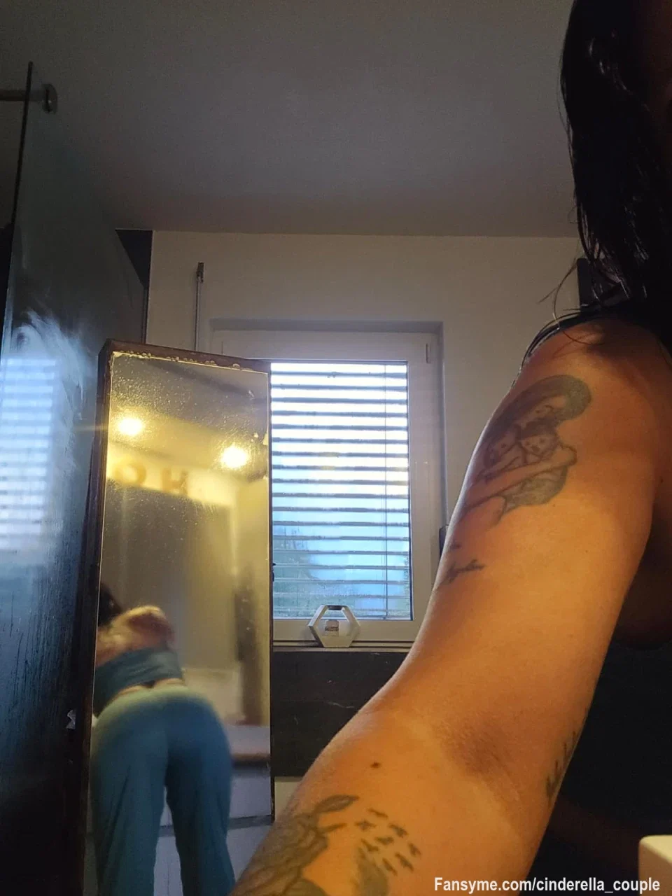 Arsch in Position. Jetzt bist du dran.
Schreib mir, was du mit mir machen würdest - ich bin brav und mach alles nach 😈

#ass #arsch #milf #sexy #naturalwoman #deutsch  #austria  #horny