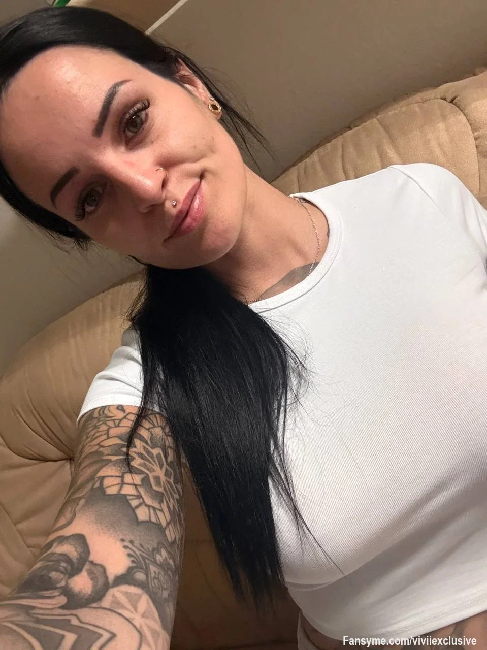 Ich hoffe du bist gut in den Tag gestartet 😘

Ich bin heut den ganzen Tag für dich Online - Freu mich von dir zu lesen 🚨🥵🔥

#bigtits #titten #bigass #arsch #reizwäsche #girlnextdoor #solo #piercing #tattoos #sexy #versaut #blackhair