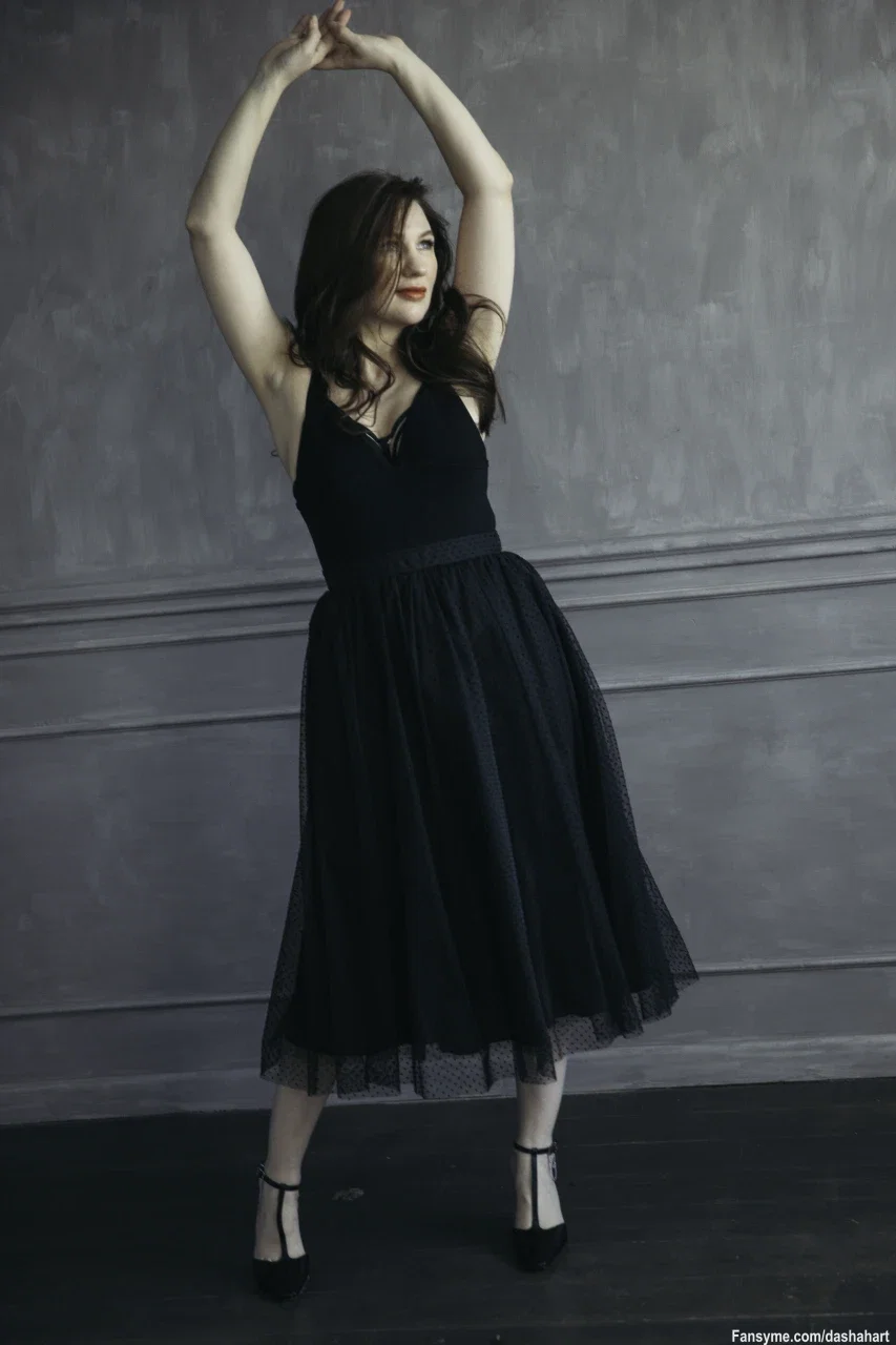I’m a gentle woman, and I love it when a man takes the lead. I love it when a man starts the foreplay first and gives me an unexpected compliment. #milf #dress