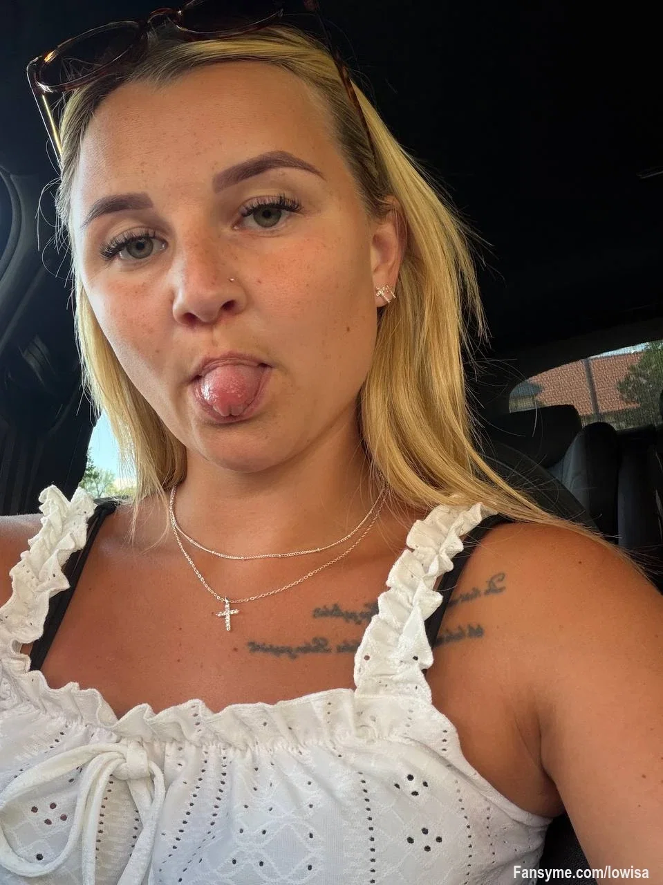 ich war eine runde unterwegs und musste nachdenken wie geil es wäre , wenn du mir jetzt schreibst 👅

#titten #girlnextdoor #nacktbild #blond #selfie #sweet #sexy #tattoos #reizwäsche #tanga #unterwaesche #piercing #arsch #deutsch #fitness #higheels #versaut #bauchfrei #nylon