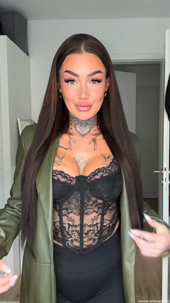 Ich hatte gestern Geburtstag 🎁 wer lässt mir was kleines da🤭🙀meinst du , ich hatte bday Sex?🤔🤭