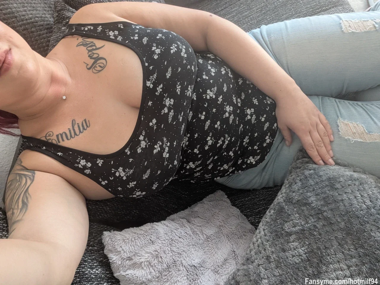 Ich wünsche dir einen schönen Feierabend Abend und einen schönen Nachmittag 😘 
Kommst du neben mich? Wer weiß was sich ergibt 😏🫦

*Über ein Trinkgeld würde ich mich natürlich freuen 🤭 
#Amateur #bigboobs #Boobs #Bigtits #Curry #Deutsch #Horny #Milf