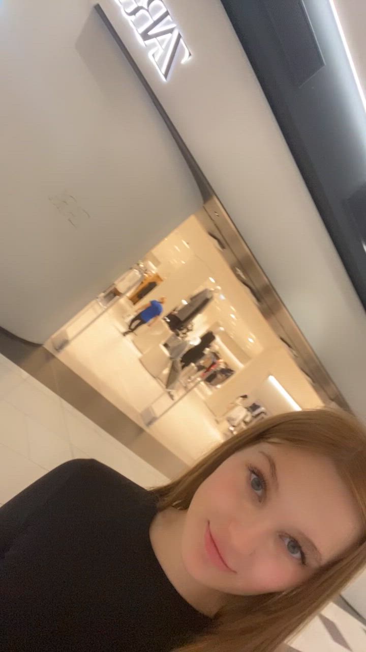 Wer will sehen wie ich es mir bei ZARA selber mache? Checkt mein letztes Video 👅💦

#german #public #teen #cute #19