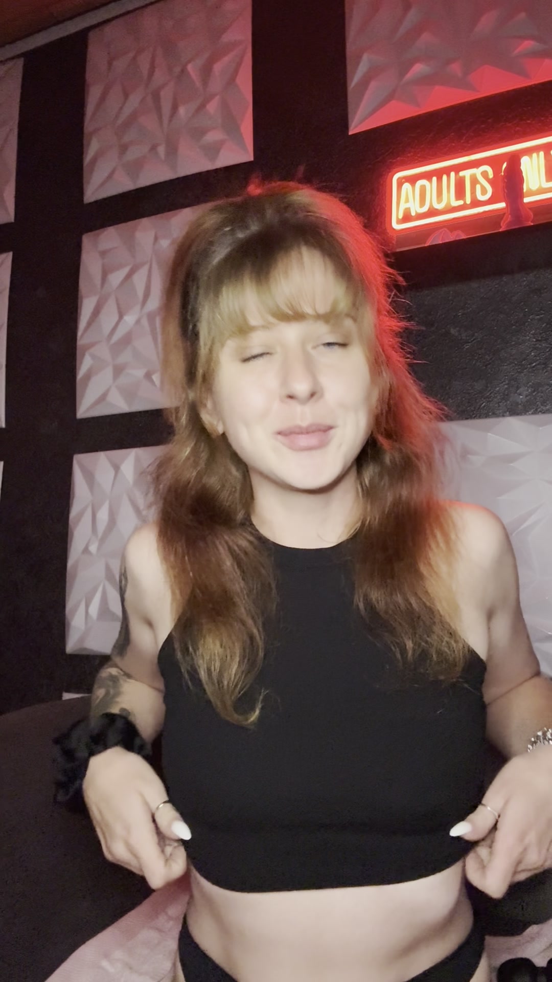Hallo mein Süßer ❤️ Hier bekommst du ein paar kleine Einblicke in meine Welt 🥰 Vielleicht findest du dabei ja etwas, das dir besonders gefällt 😏